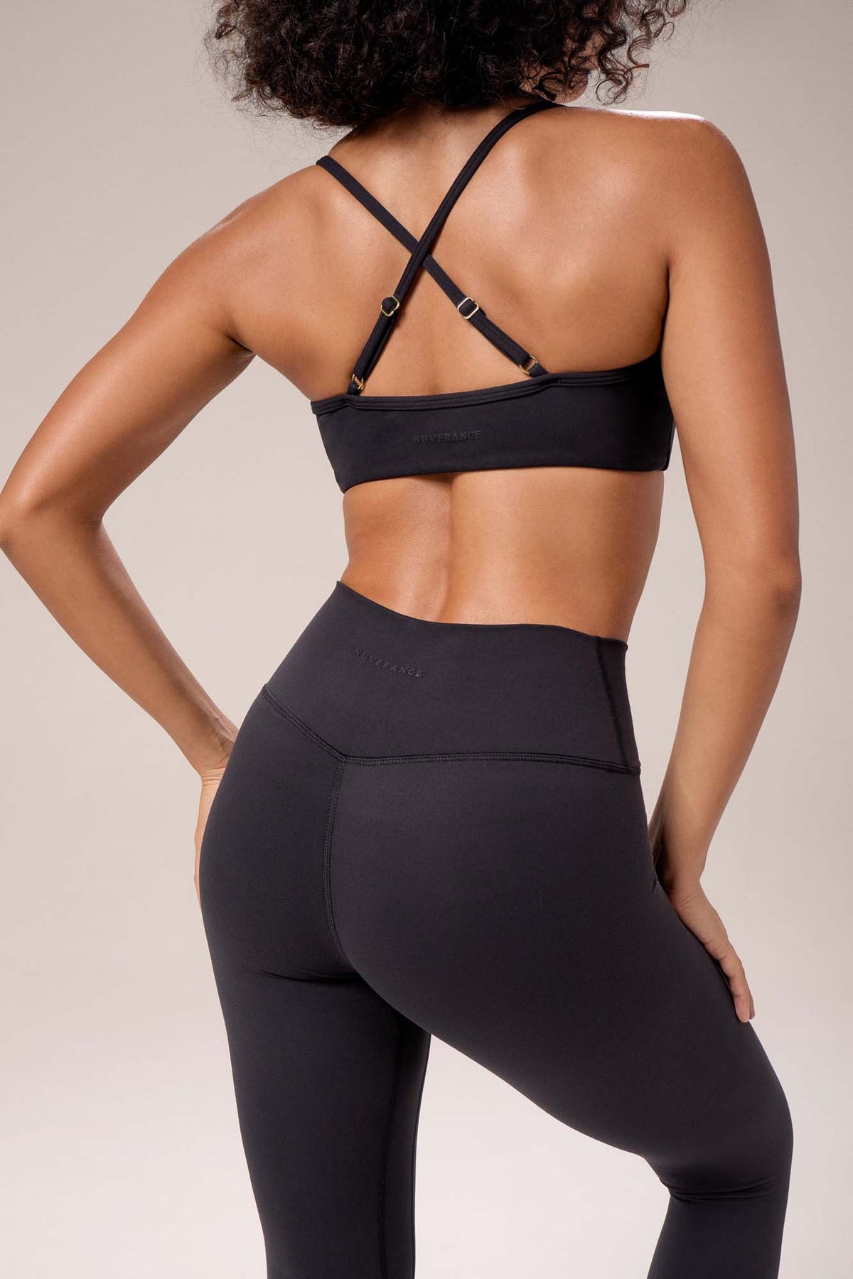 TOP ADELE | BLACK