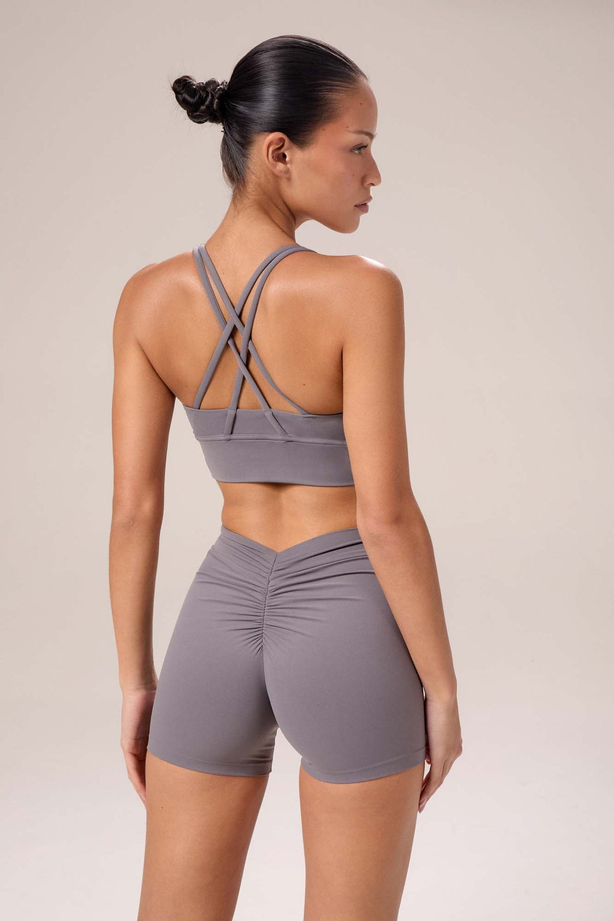 LOW PUSH UP SHORTS | GRAPHITE