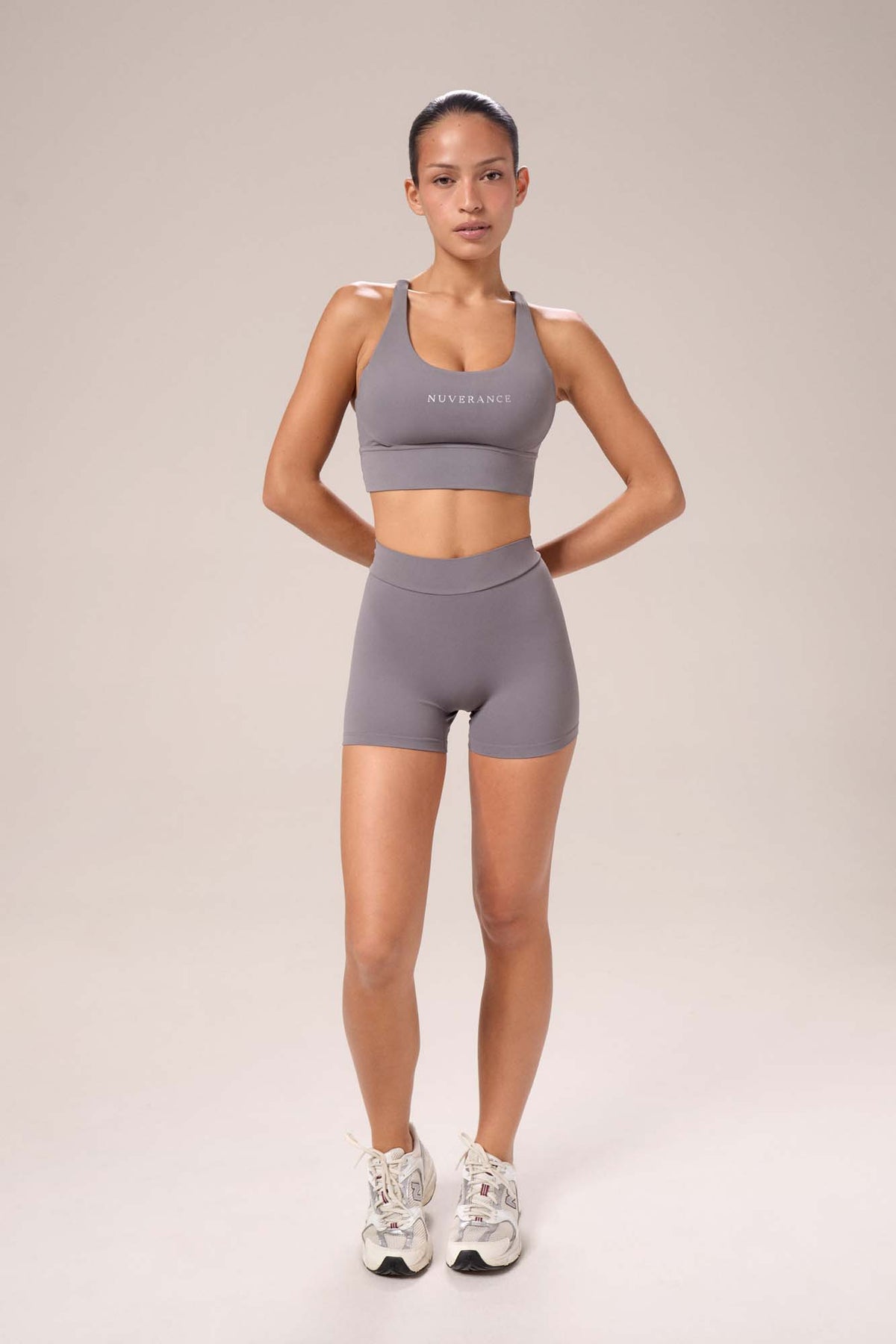 LOW PUSH UP SHORTS | GRAPHITE